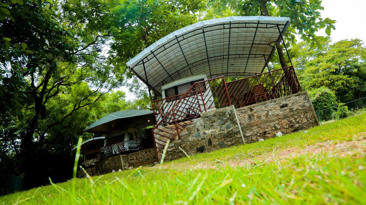 Malwathu Oya Caravan Park Bed and Breakfast Anuradhapura Zewnętrze zdjęcie