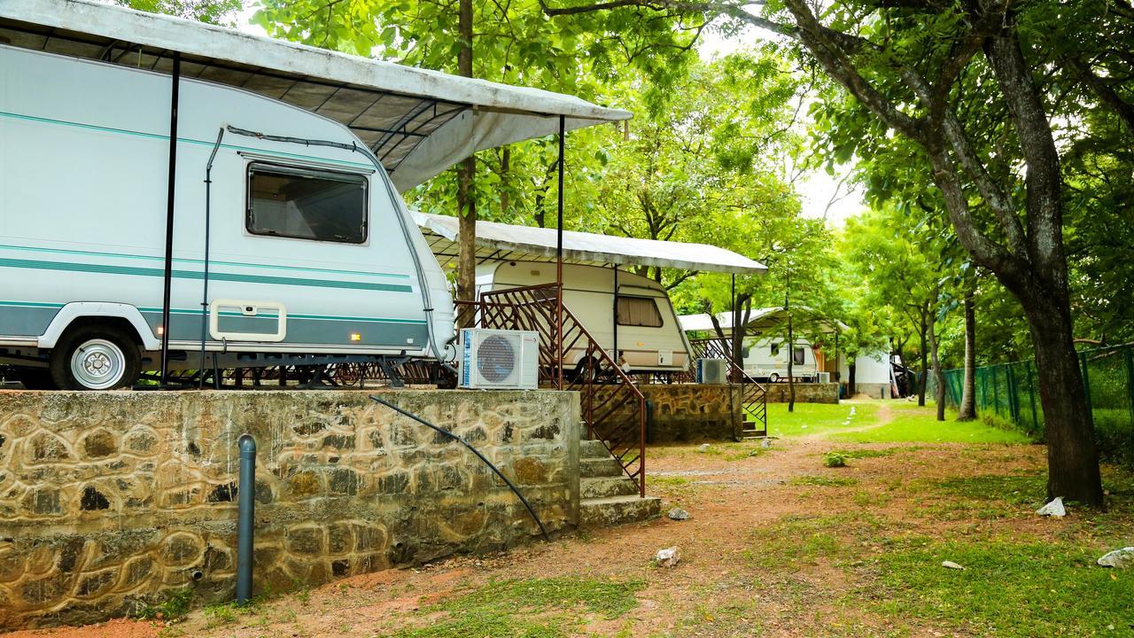 Malwathu Oya Caravan Park Bed and Breakfast Anuradhapura Zewnętrze zdjęcie